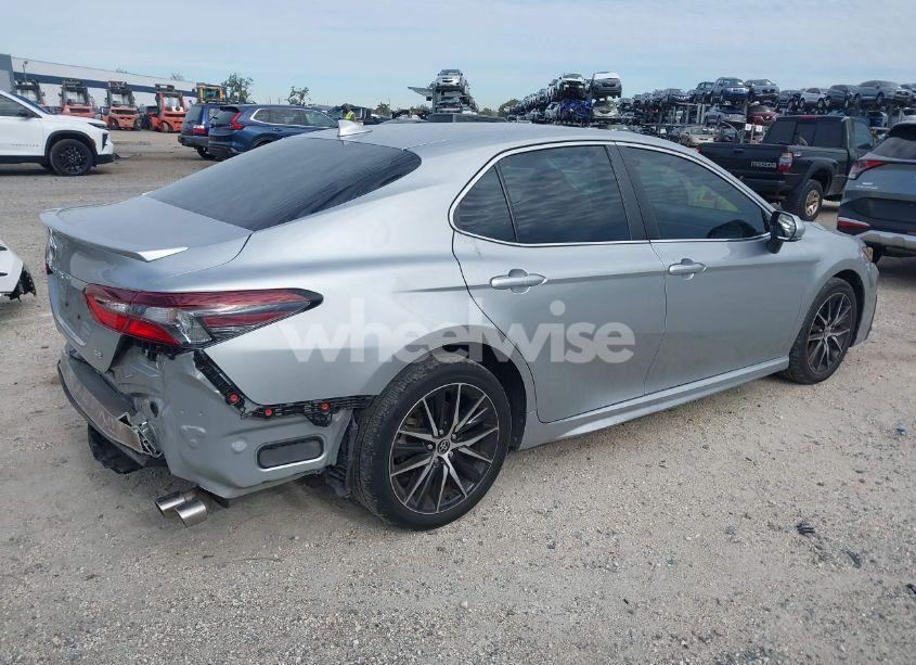 Photo 4 of 2022 Toyota Camry SE (VIN 4T1G11AK5NU065178)