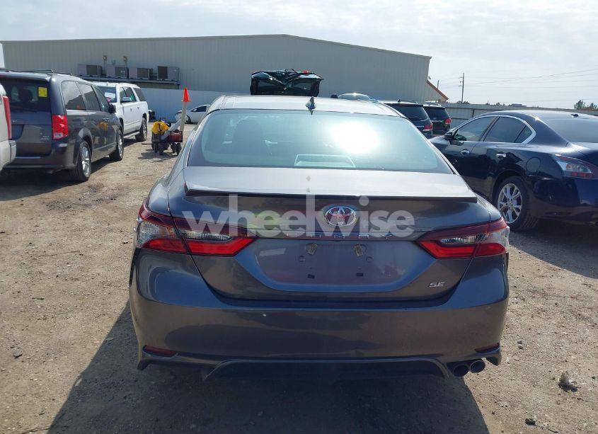 Photo 16 of 2022 Toyota Camry SE (VIN 4T1G11AK5NU070946)