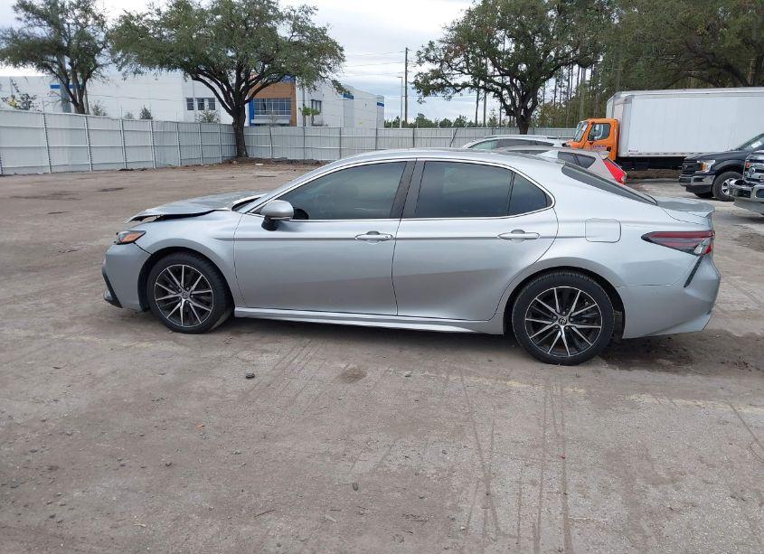 Photo 14 of 2022 Toyota Camry SE (VIN 4T1G11AK5NU635308)