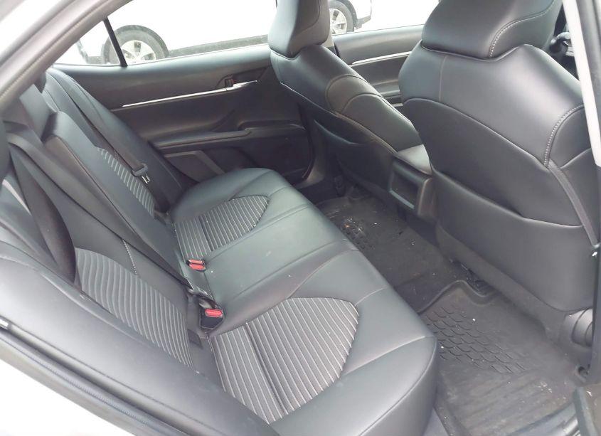 Photo 8 of 2022 Toyota Camry SE (VIN 4T1G11AK5NU635308)