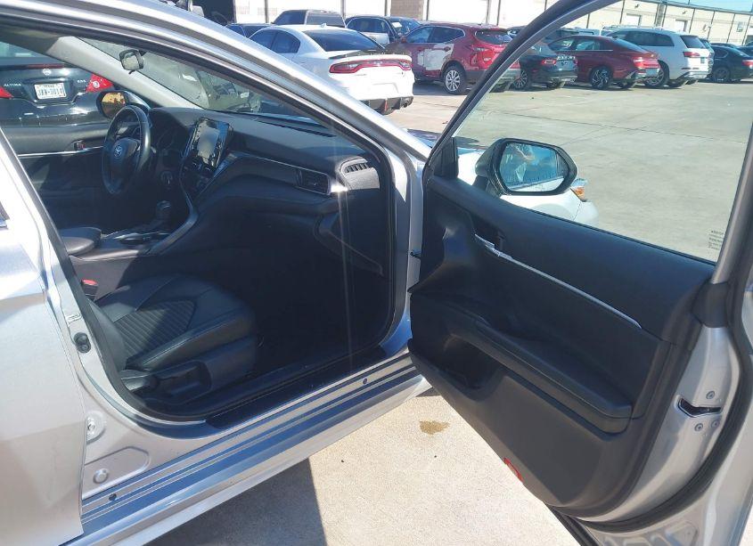 Photo 20 of 2022 Toyota Camry SE (VIN 4T1G11AK5NU643411)