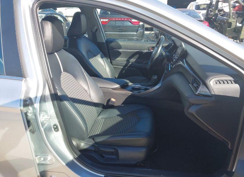 Photo 5 of 2022 Toyota Camry SE (VIN 4T1G11AK5NU643411)