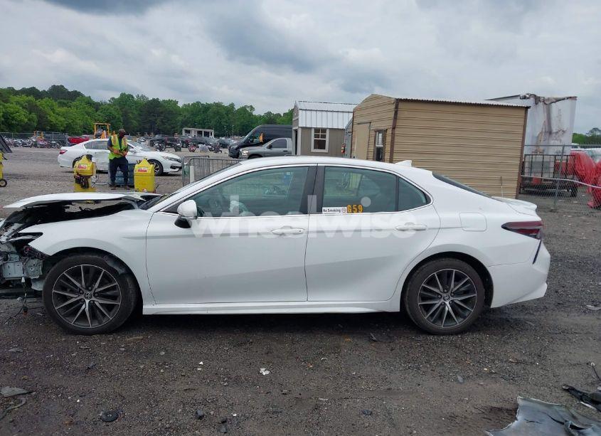 Photo 15 of 2022 Toyota Camry SE (VIN 4T1G11AK5NU672603)