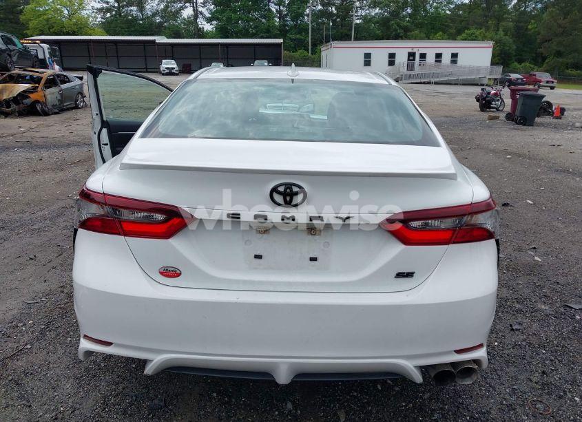 Photo 17 of 2022 Toyota Camry SE (VIN 4T1G11AK5NU672603)