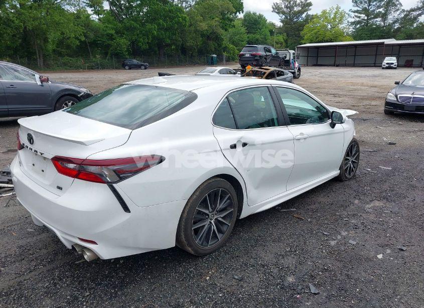 Photo 4 of 2022 Toyota Camry SE (VIN 4T1G11AK5NU672603)