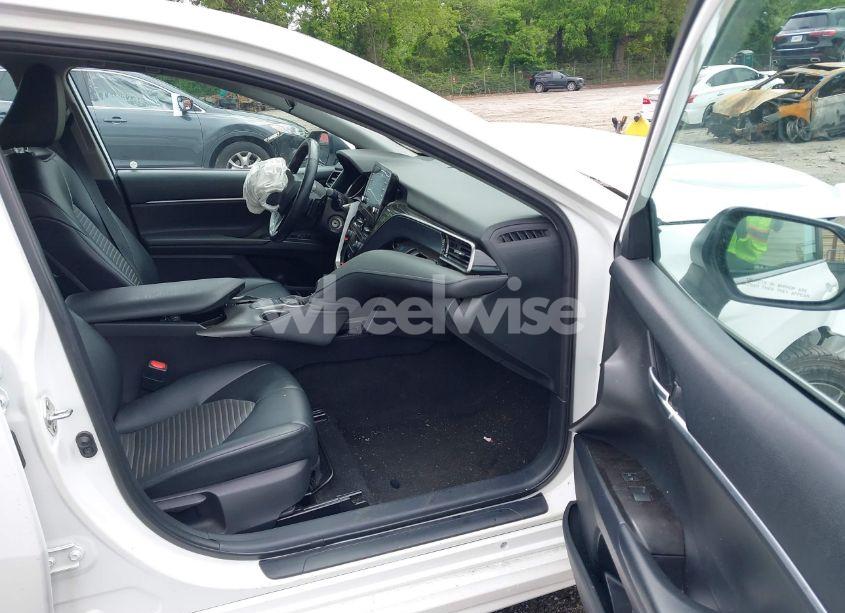 Photo 5 of 2022 Toyota Camry SE (VIN 4T1G11AK5NU672603)