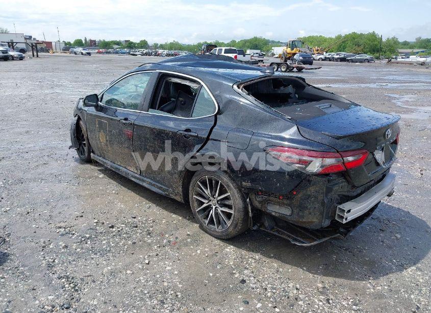 Photo 3 of 2022 Toyota Camry SE (VIN 4T1G11AK5NU680670)