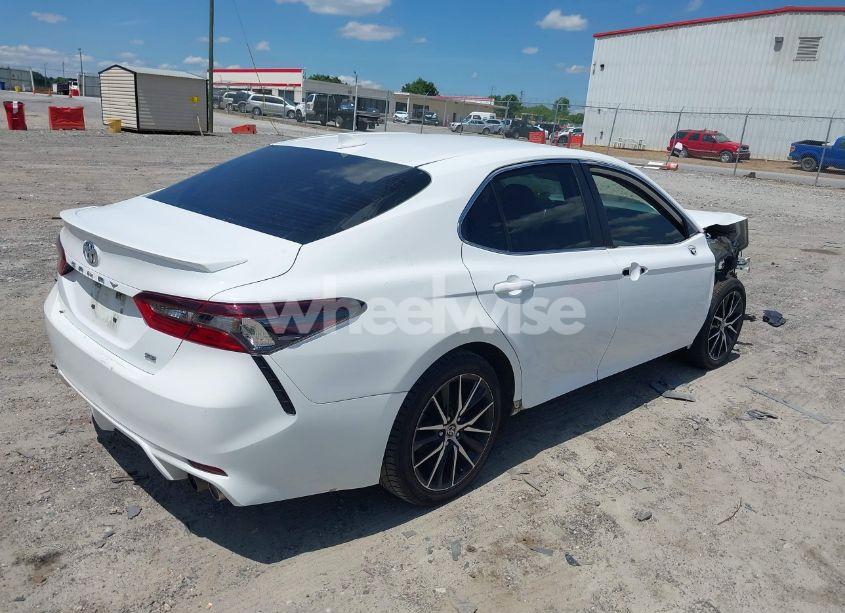 Photo 4 of 2022 Toyota Camry SE (VIN 4T1G11AK5NU683598)
