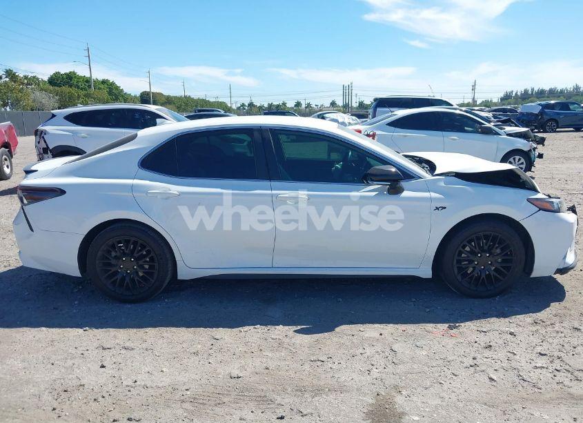 Photo 13 of 2022 Toyota Camry SE (VIN 4T1G11AK5NU711402)