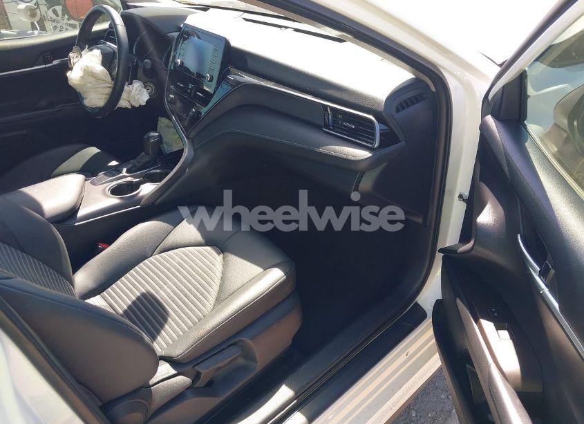 Photo 5 of 2022 Toyota Camry SE (VIN 4T1G11AK5NU711402)