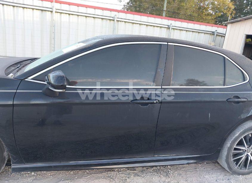 Photo 15 of 2022 Toyota Camry SE (VIN 4T1G11AK5NU713442)