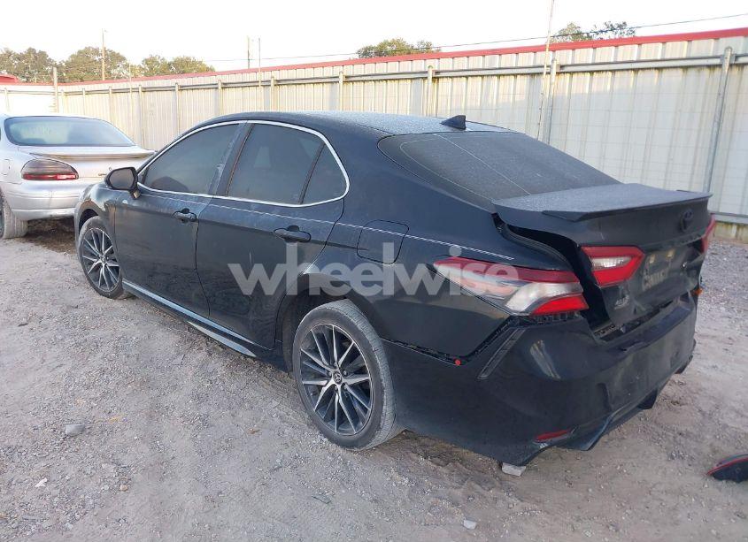 Photo 3 of 2022 Toyota Camry SE (VIN 4T1G11AK5NU713442)