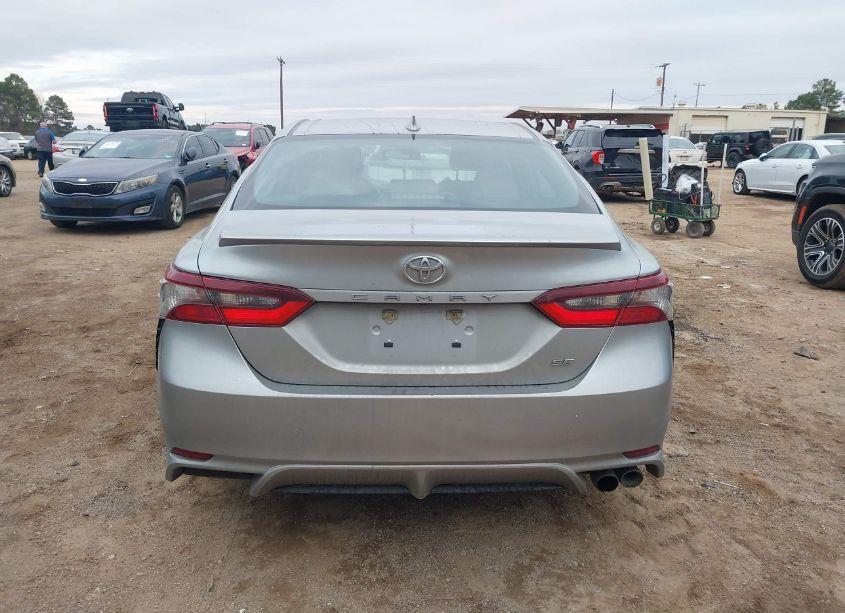 Photo 17 of 2022 Toyota Camry SE (VIN 4T1G11AK5NU716745)