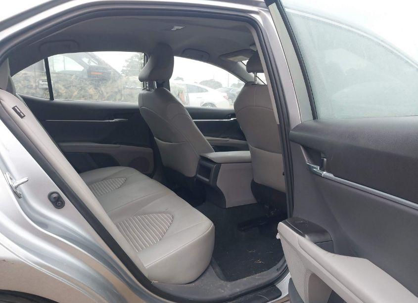 Photo 8 of 2022 Toyota Camry SE (VIN 4T1G11AK5NU716745)