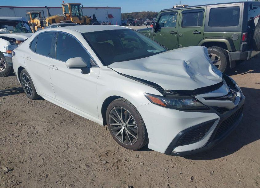 2023 Toyota Camry SE (VIN 4T1G11AK5PU096501) main photo