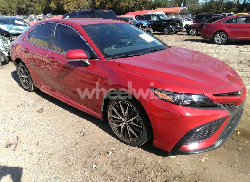 2023 Toyota Camry SE (VIN 4T1G11AK5PU135541) main photo