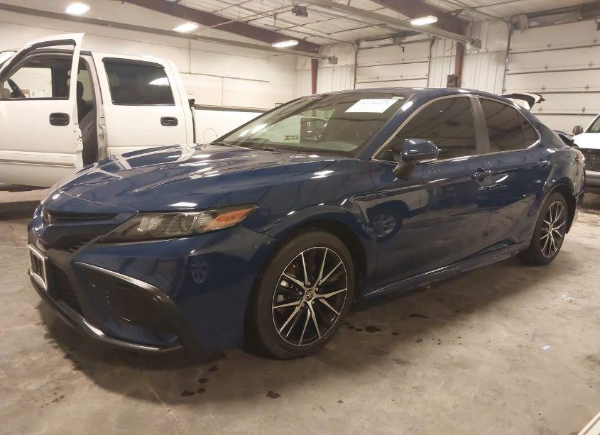 Photo 2 of 2023 Toyota Camry SE (VIN 4T1G11AK5PU163114)