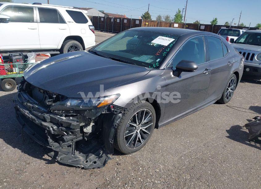 Photo 2 of 2023 Toyota Camry SE (VIN 4T1G11AK5PU163629)
