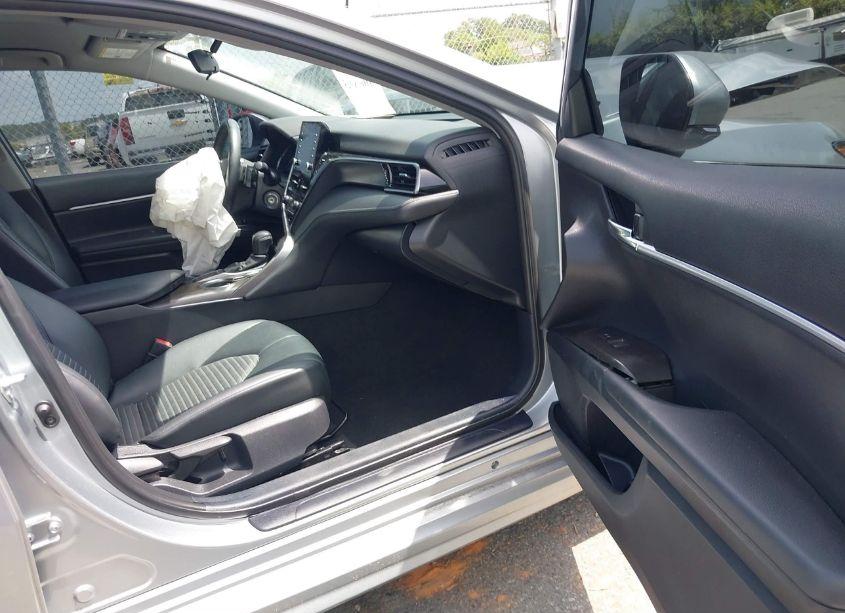 Photo 5 of 2023 Toyota Camry SE (VIN 4T1G11AK5PU738490)