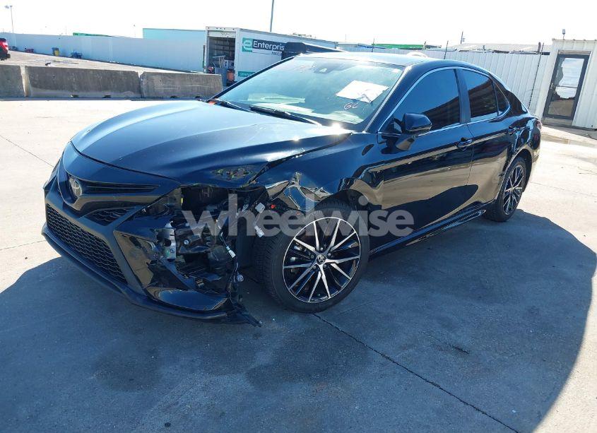 Photo 2 of 2023 Toyota Camry SE (VIN 4T1G11AK5PU771182)