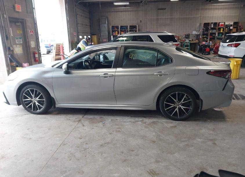 Photo 14 of 2023 Toyota Camry SE (VIN 4T1G11AK5PU779556)