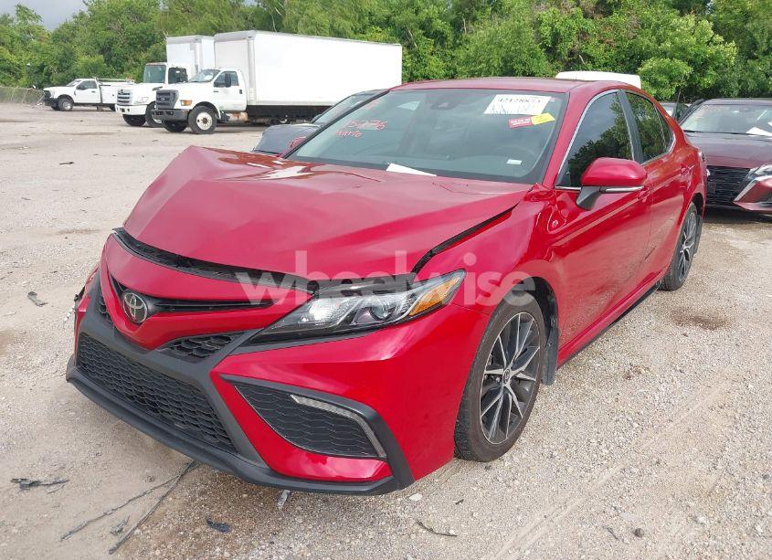 Photo 2 of 2024 Toyota Camry SE (VIN 4T1G11AK5RU205641)