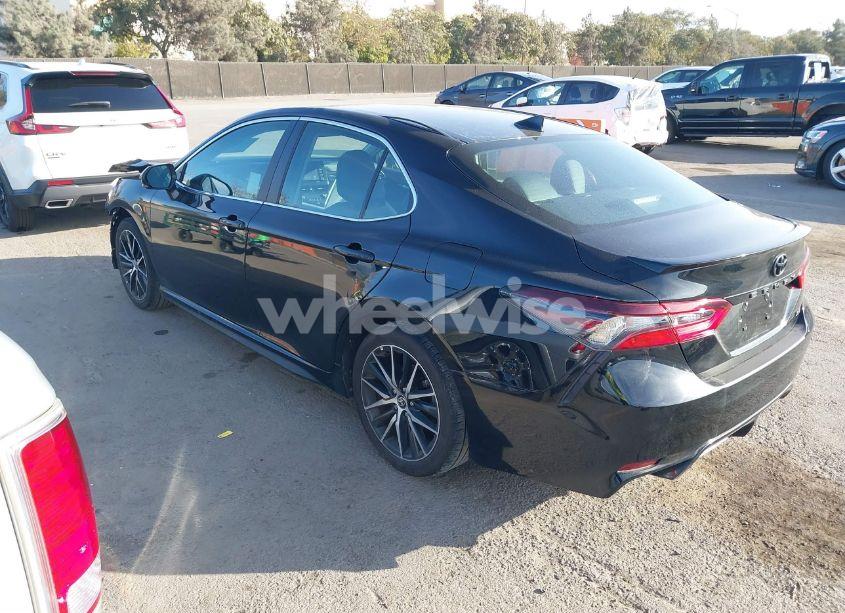 Photo 3 of 2024 Toyota Camry SE (VIN 4T1G11AK5RU843694)