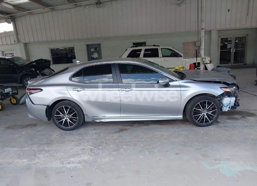 Photo 14 of 2024 Toyota Camry SE (VIN 4T1G11AK5RU850578)