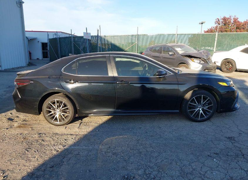 Photo 13 of 2024 Toyota Camry SE (VIN 4T1G11AK5RU859233)