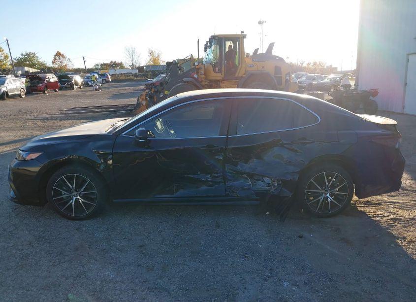 Photo 14 of 2024 Toyota Camry SE (VIN 4T1G11AK5RU859233)