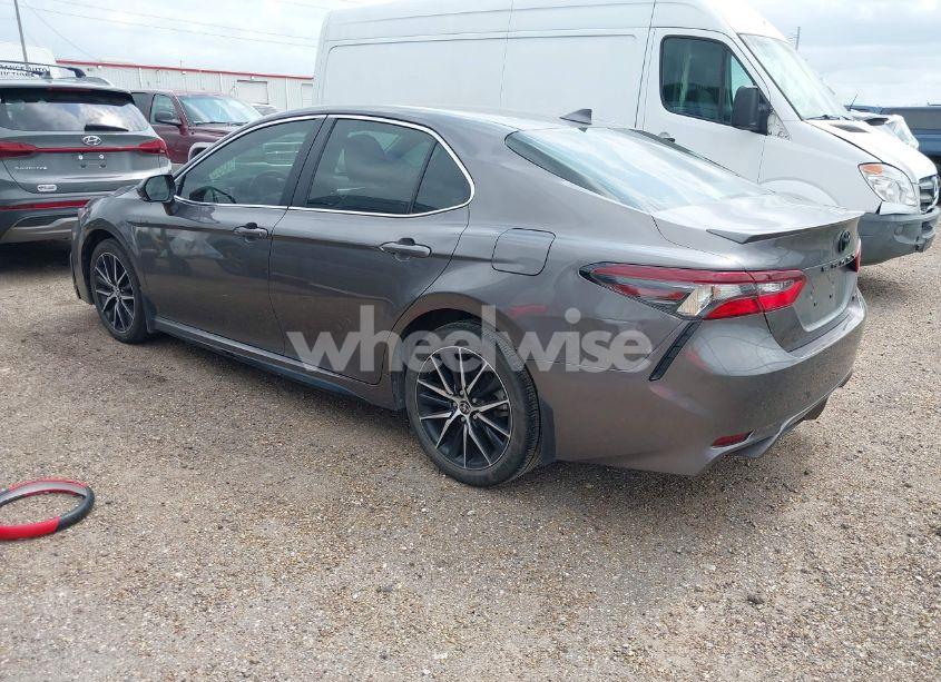 Photo 3 of 2024 Toyota Camry SE (VIN 4T1G11AK5RU882740)