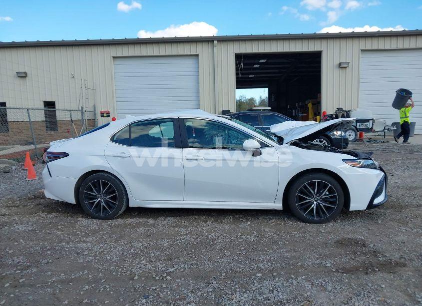 Photo 13 of 2024 Toyota Camry SE (VIN 4T1G11AK5RU886495)