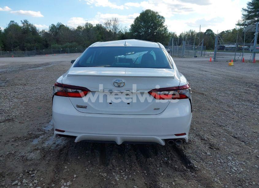 Photo 16 of 2024 Toyota Camry SE (VIN 4T1G11AK5RU886495)