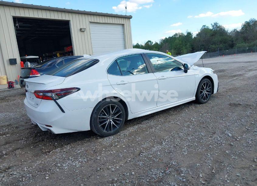 Photo 4 of 2024 Toyota Camry SE (VIN 4T1G11AK5RU886495)