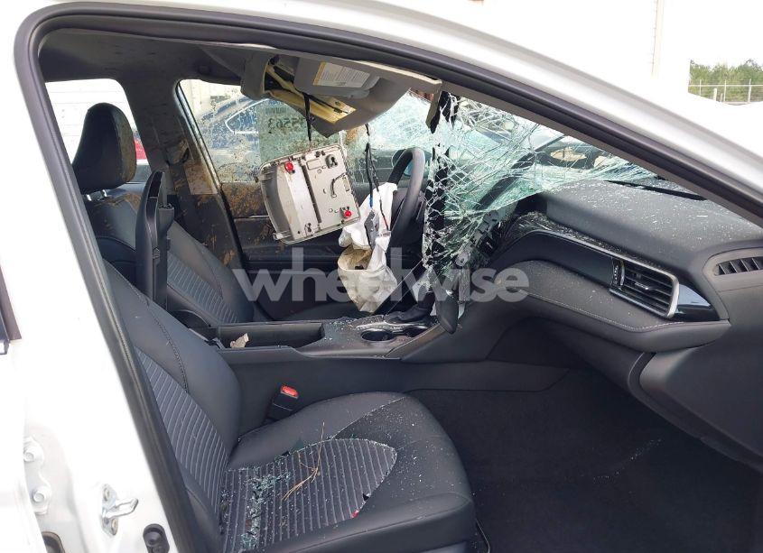 Photo 5 of 2024 Toyota Camry SE (VIN 4T1G11AK5RU886495)