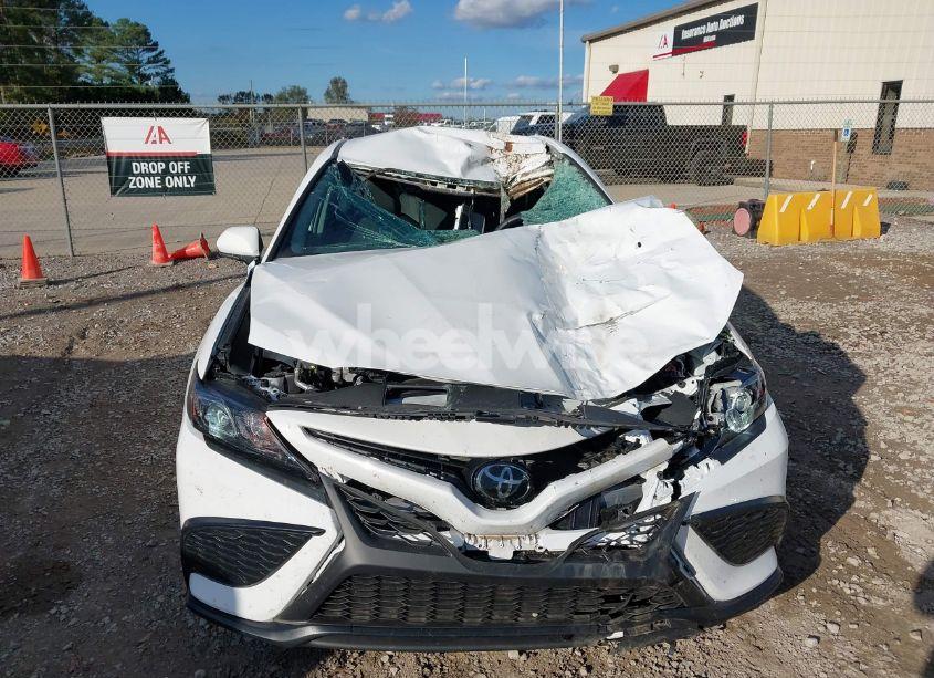 Photo 6 of 2024 Toyota Camry SE (VIN 4T1G11AK5RU886495)