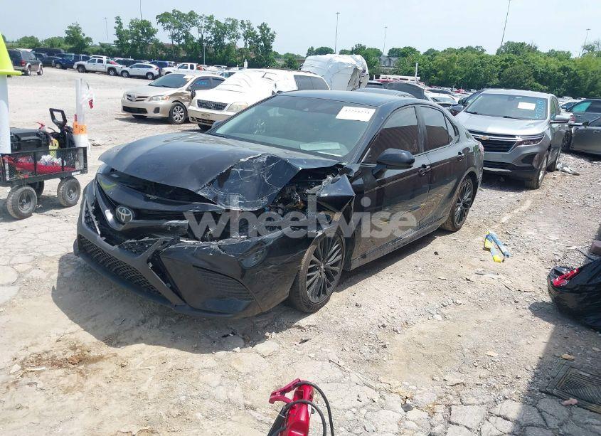 Photo 2 of 2020 Toyota Camry SE NIGHTSHADE EDITION (VIN 4T1G11AK6LU311393)