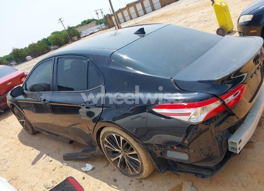 Photo 14 of 2020 Toyota Camry SE (VIN 4T1G11AK6LU328856)