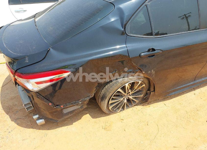 Photo 6 of 2020 Toyota Camry SE (VIN 4T1G11AK6LU328856)