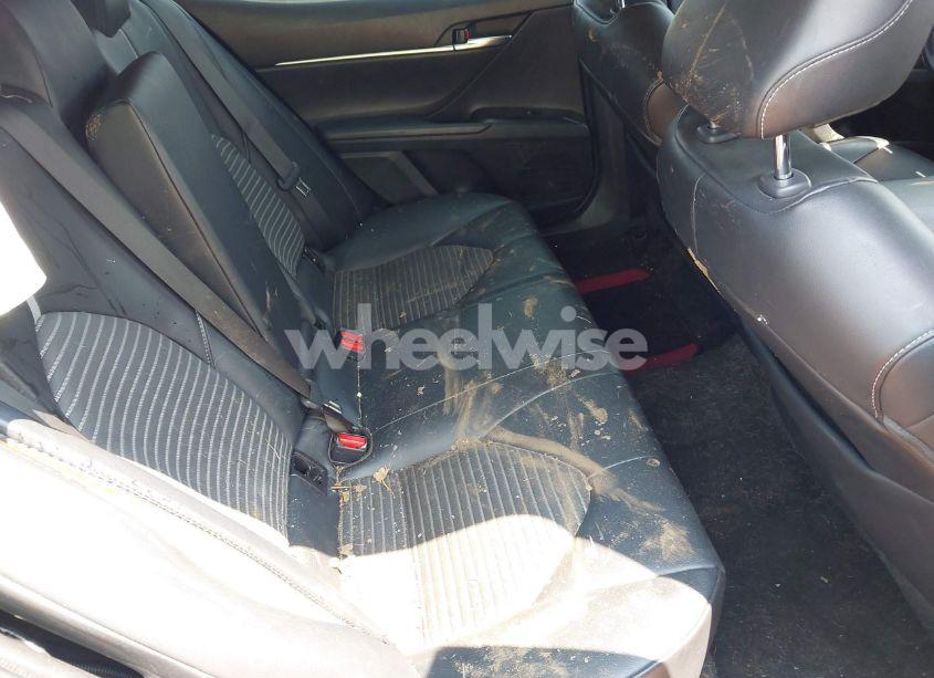 Photo 8 of 2020 Toyota Camry SE (VIN 4T1G11AK6LU328856)