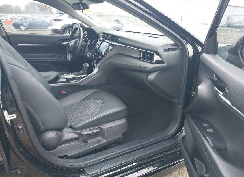 Photo 5 of 2020 Toyota Camry SE NIGHTSHADE EDITION (VIN 4T1G11AK6LU329778)