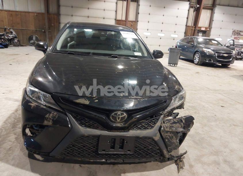 Photo 13 of 2020 Toyota Camry SE (VIN 4T1G11AK6LU361484)