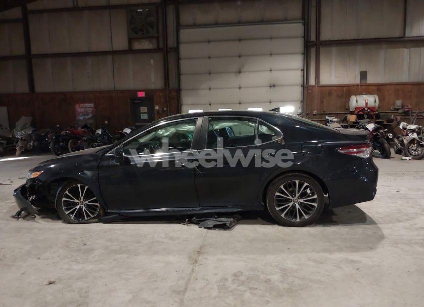 Photo 15 of 2020 Toyota Camry SE (VIN 4T1G11AK6LU361484)