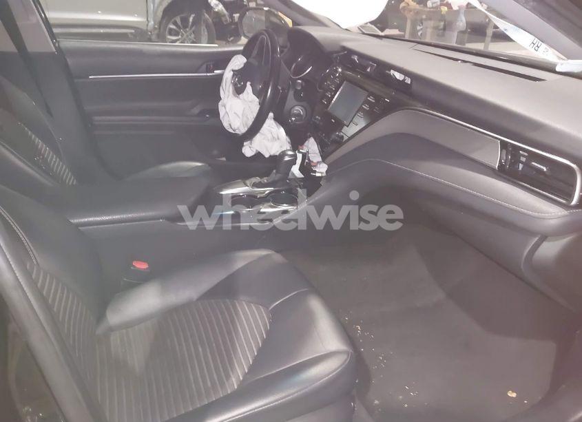 Photo 5 of 2020 Toyota Camry SE (VIN 4T1G11AK6LU361484)