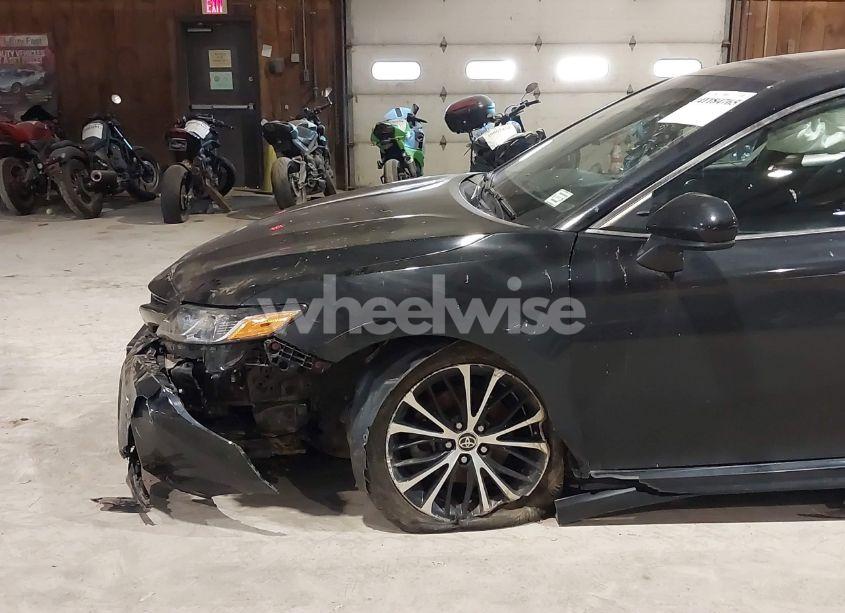 Photo 6 of 2020 Toyota Camry SE (VIN 4T1G11AK6LU361484)