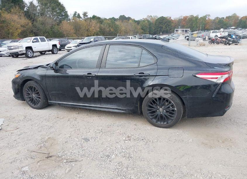 Photo 14 of 2020 Toyota Camry SE NIGHTSHADE EDITION (VIN 4T1G11AK6LU401398)