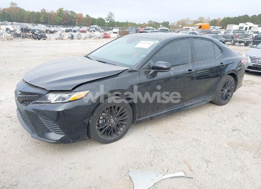 Photo 2 of 2020 Toyota Camry SE NIGHTSHADE EDITION (VIN 4T1G11AK6LU401398)