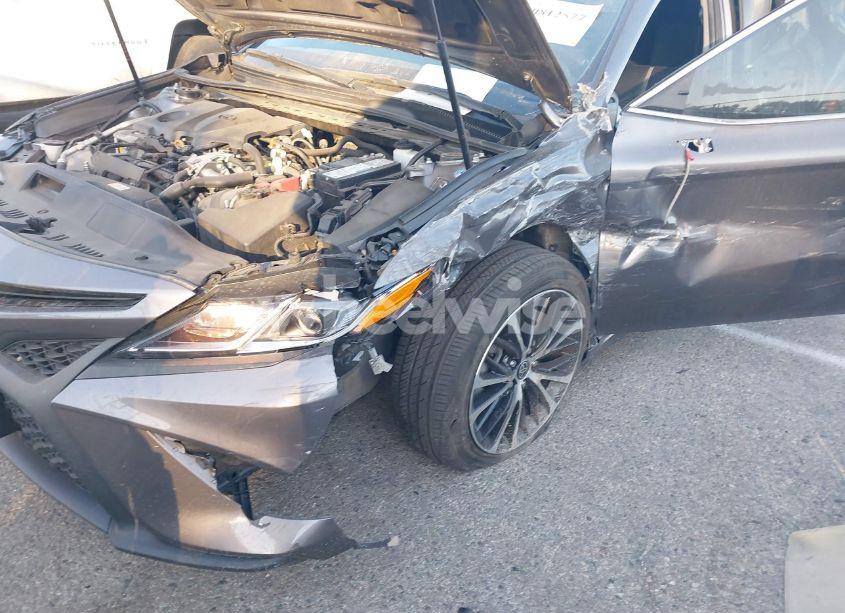 Photo 6 of 2020 Toyota Camry SE (VIN 4T1G11AK6LU503218)