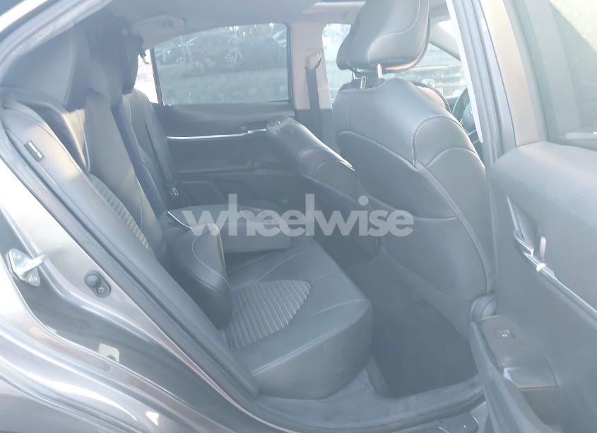 Photo 8 of 2020 Toyota Camry SE (VIN 4T1G11AK6LU503218)