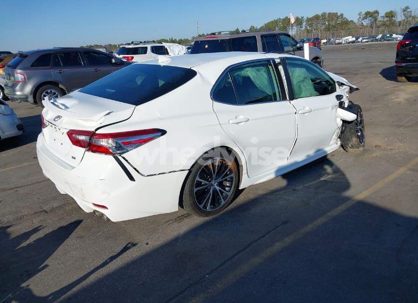 Photo 4 of 2020 Toyota Camry SE (VIN 4T1G11AK6LU864044)